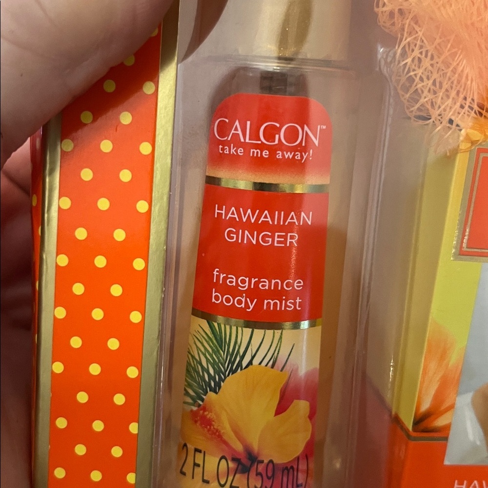 Calgon Take Me Away Gift Set Hawaiian Ginger Body Mist Bath Beads Body Wash Pouf - Picture 3 of 6